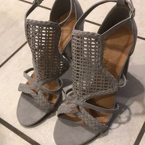 Purple wedge heels 💜